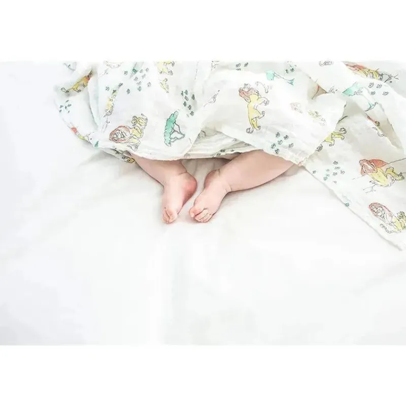 aden__anais__pacote_de__s_SKUa2OSIDc9_3.webp Aden + Anais - Pacote de 4 Swaddle, Rei Leão New