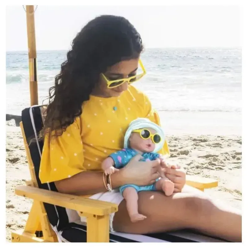 adora__boneca_de_praia_co_SKUJkNTdWpk_3.webp Adora - Boneca de Praia com Sardas Ativadas pelo Sol, Ensolarada Discount