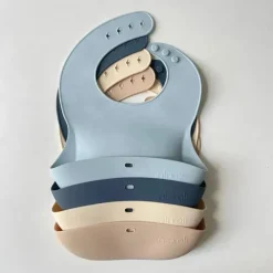 Ali + Oli - Babador de silicone para bebê enrole e fique fechado, céu Discount