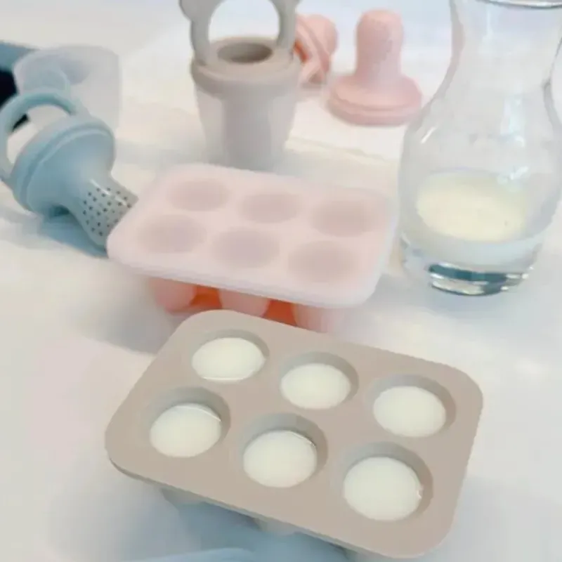 alioli__bandejas_para_fre_SKU8SzobhVj_3.webp Ali + Oli Ali+Oli - Bandejas para freezer de leite materno, silicone de qualidade alimentar sem BPA, pacote com 2, rosa claro Clearance