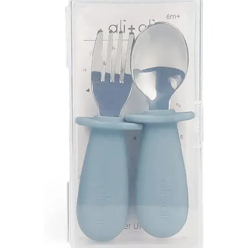 alioli__conjunto_de_apren_SKUuhs0sG5v_1.webp Ali + Oli Ali+Oli - Conjunto de aprendizagem de colher e garfo para crianças, 6m+, azul pó Clearance