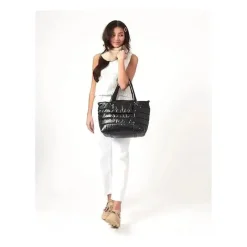 7AM Voyage - Bolsa de fraldas Capri à prova d'água com alças transversais, preta polar New