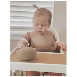 Ali + Oli Babador de bebê de silicone enrola e fica fechado (taupe) Outlet
