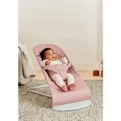 BabyBjorn - Colcha de pétalas de algodão Bouncer Bliss, rosa empoeirado Hot