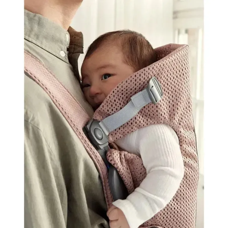 babybjorn__portabebs_mini_SKUCEBog5Li_2.webp BabyBjorn - Porta-bebês Mini Malha 3D, Rosa Empoeirado Hot