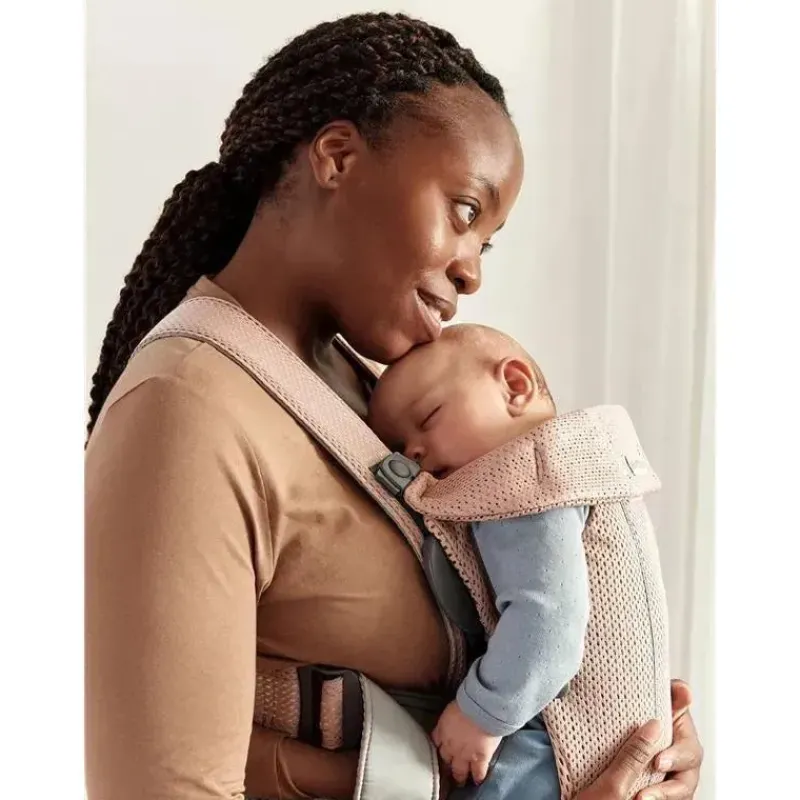 babybjorn__portabebs_mini_SKUCEBog5Li_4.webp BabyBjorn - Porta-bebês Mini Malha 3D, Rosa Empoeirado Hot
