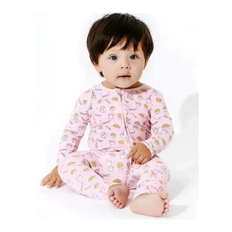bellabu_bea__footie_conve_SKUNsJ7cMH4_1.webp Bellabu Bear Bellabu Bea - Footie conversível de bambu rosa com leite e biscoitos Fashion
