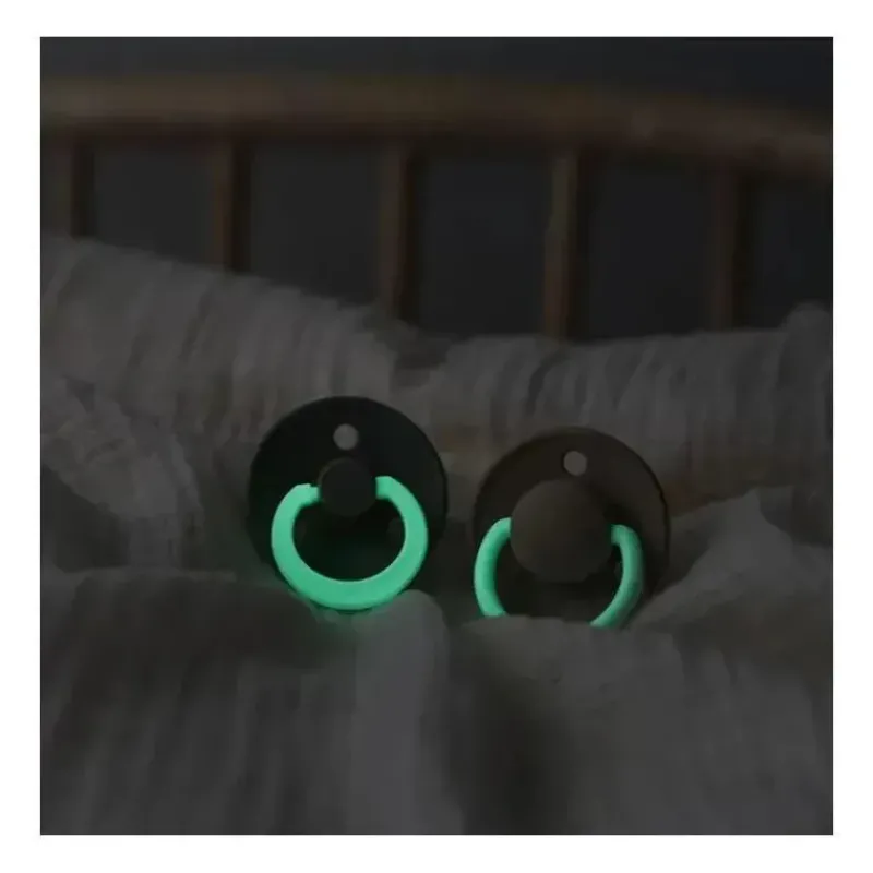 bibs___unidades_de_chupet_SKU8ApdZcYq_1.webp Bibs - 2 unidades de chupeta de bebê de borracha GLOW/Carvalho escuro GLOW, 0/6M Sale
