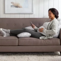 Boppy - Almofada de gravidez de corpo inteiro com capa, folhas espalhadas cinza Outlet