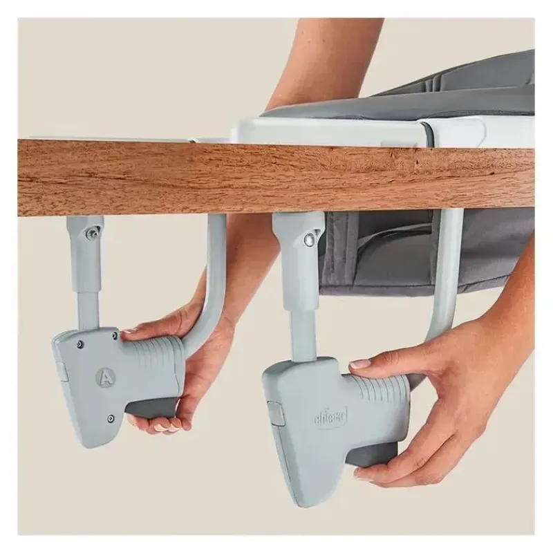 chicco__cadeira_com_ganch_SKUdnx7E0s4_3.webp Chicco - Cadeira com gancho Fastlock 360, carvão Clearance