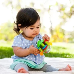 Infantino Chocalho de sapo de chinelos infantil, multicolorido Clearance