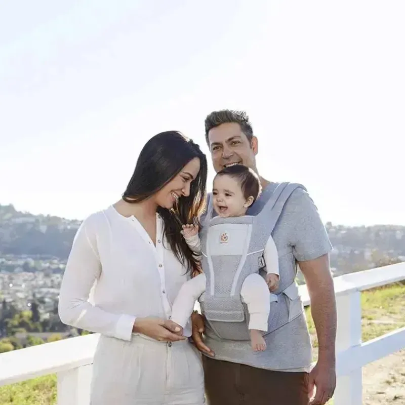 ergobaby__portabebs_alta__SKUd3Ssed5X_5.webp Ergobaby - Porta-bebês Alta Assento Quadril, Cinza Pérola Fashion