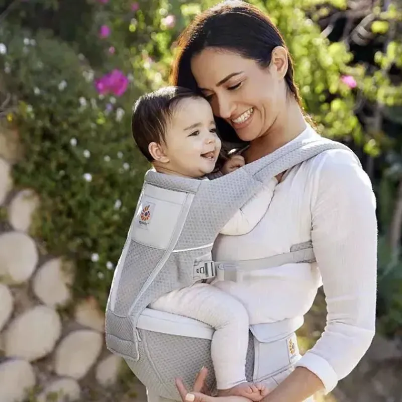 ergobaby__portabebs_alta__SKUd3Ssed5X_6.webp Ergobaby - Porta-bebês Alta Assento Quadril, Cinza Pérola Fashion