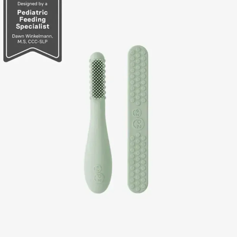 ezpz__escova_de_dentes_ba_SKUO7VmuOlF_2.webp ezpz - Escova de dentes Baby-Led™ + Depressor de língua sensorial Pacote duplo, Sage Discount