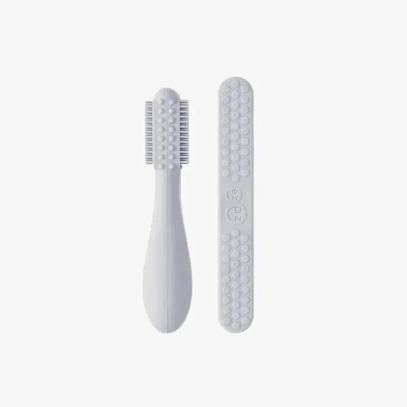 ezpz__escova_de_dentes_ba_SKUW4TN7x41_0.webp ezpz - Escova de dentes Baby-Led™ + Depressor de língua sensorial, pacote duplo, estanho Clearance