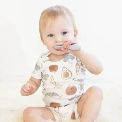 ezpz - Escova de dentes Baby-Led™ + Depressor de língua sensorial, pacote duplo, estanho Clearance