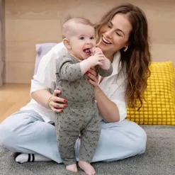 ezpz - Escova de dentes Baby-Led™ + Depressor de língua sensorial, pacote duplo, estanho Clearance