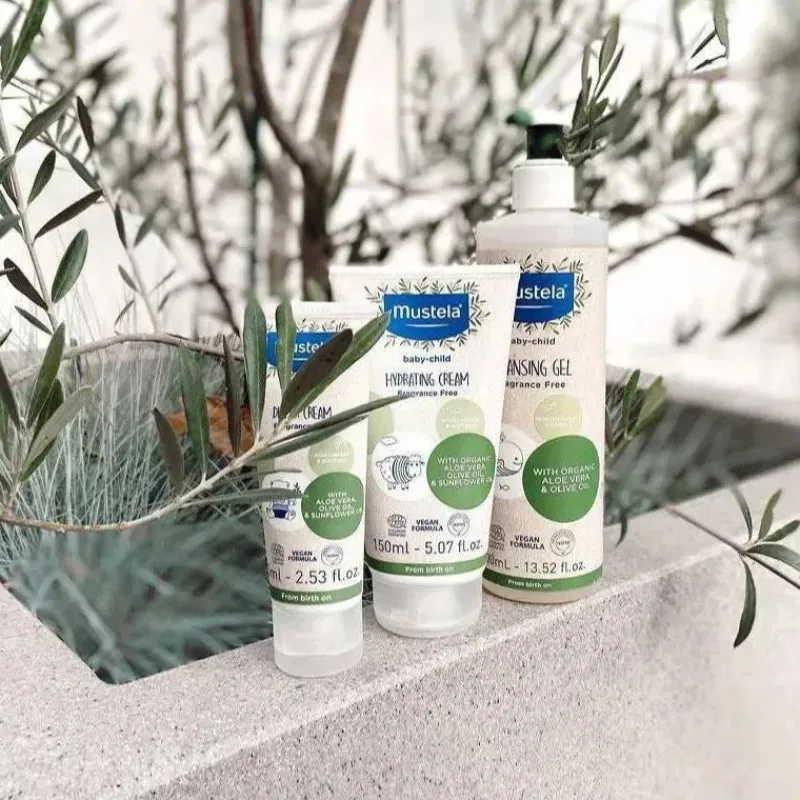 gua_micelar_orgnica_muste_SKUXJ0dsma5_3.webp Mustela Água Micelar Orgânica com Azeite e Aloe Vera Clearance