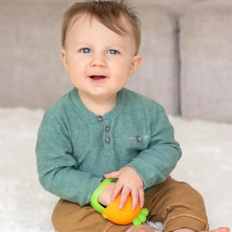 infantino__handy_dandy_te_SKU4bFFLGJC_3.webp Infantino - Handy Dandy Teething Miitt, Carrot Fashion
