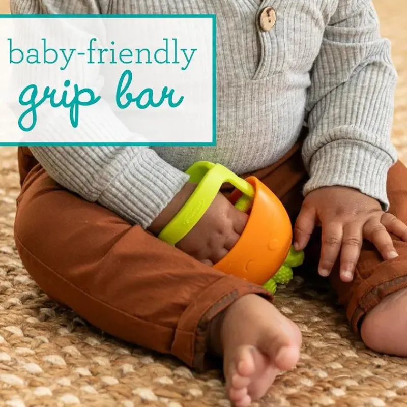 infantino__handy_dandy_te_SKU4bFFLGJC_5.webp Infantino - Handy Dandy Teething Miitt, Carrot Fashion
