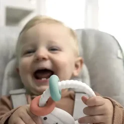 Ingenuity - Brinquedo calmante para mordedor de bebê Sheppy com anéis de atividade Online