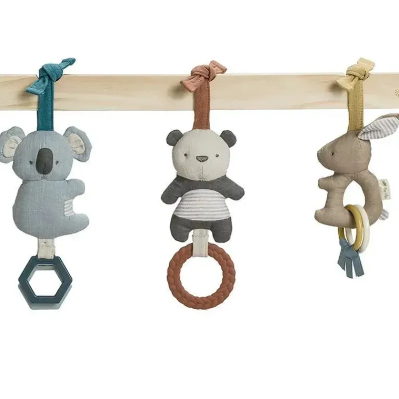 itzy_ritzy__ginsio_de_ati_SKU66YD7HMS_3.webp Itzy Ritzy - Ginásio de atividades de madeira com tapete de brincar e arco-íris de brinquedo Online