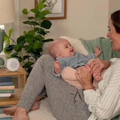 Ingenuity Kids II - Chupeta para bebês Pock-a-Bye e alto-falante Bluetooth, streaming de música Outlet