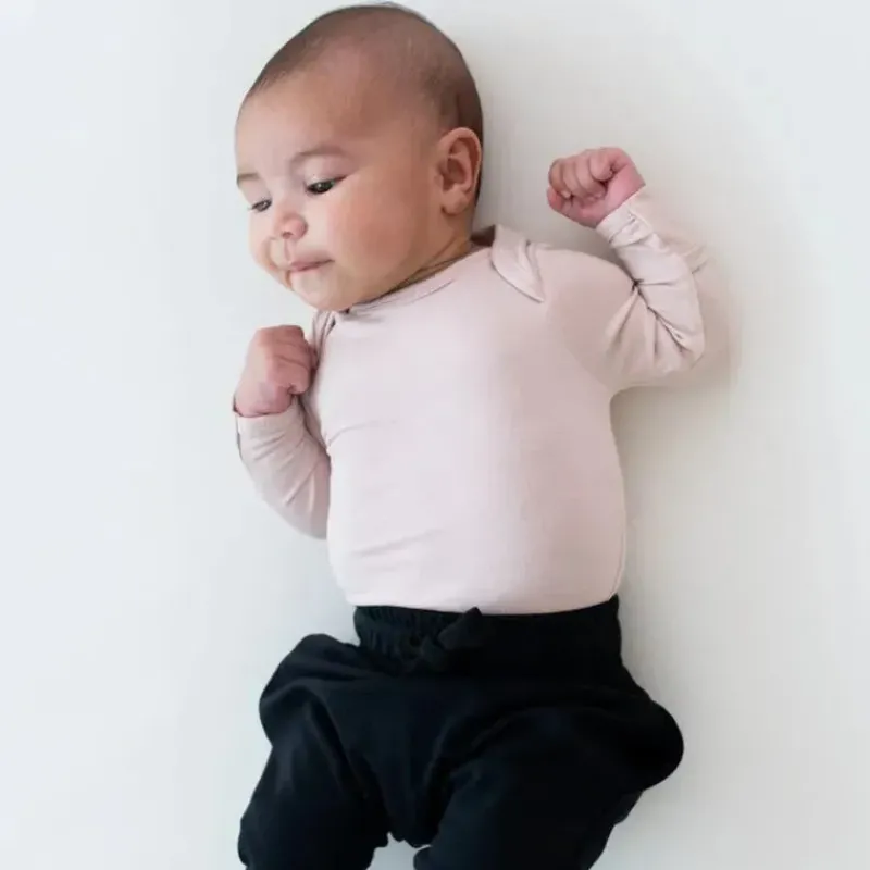 kyte_baby__long_sleeve_bo_SKU0m4rSzKG_2.webp Kyte Baby - Long Sleeve Bodysuit In Blush Fashion