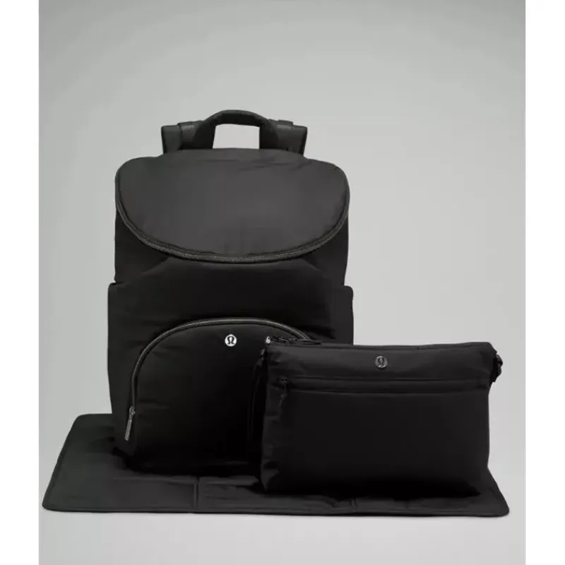 lululemon__mochila_para_n_SKU6wzzuMsb_1.webp Lululemon - Mochila para novos pais 17L, Preto/Prata Drop Outlet