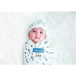 Mary Meyer - Conjunto Lulujo Hello World Hat & Swaddle, triângulos marinhos Hot