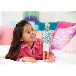 Mattel - Boneca Barbie Ken Fashionista, cabelo loiro e camiseta de cacto Best