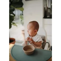 Mushie - 2 unidades de colheres de alimentação de silicone, blush/areia movediça Hot