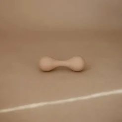 Mushie - Brinquedo chocalho de silicone para bebê, natural Outlet
