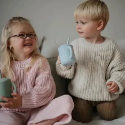 Mushie - Copo de treinamento de silicone e canudo, natural Hot