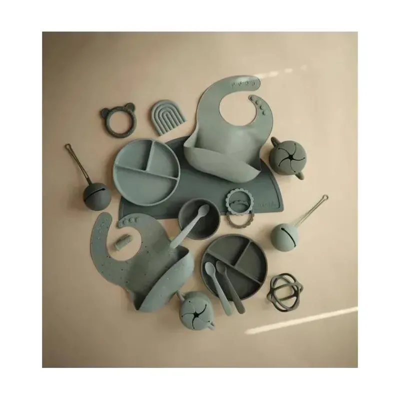 mushie__estojo_portachupe_SKUnueBshns_1.webp Mushie - Estojo porta-chupetas de silicone - Cambridge Blue Fashion