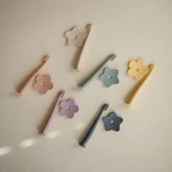Mushie - Finger Toothbrush, Powder Blue/Daffodil Outlet