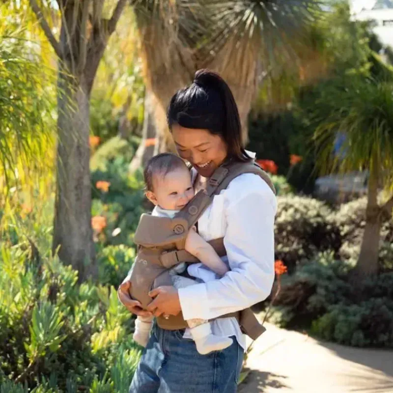 nuna__cudl_luxe_carrier_s_SKUei3HctCW_3.webp Nuna - Cudl Luxe Carrier Suavizado, Canyon Clearance