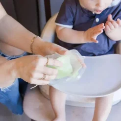 Ola Baby - babador impermeável de silicone dobrável para bebê com estojo de viagem, mirtilo New