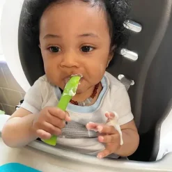 Ola Baby - Colher de treinamento de ponta macia 100% silicone para desmame conduzido por bebês, pacote com 2, coral/lilás Outlet