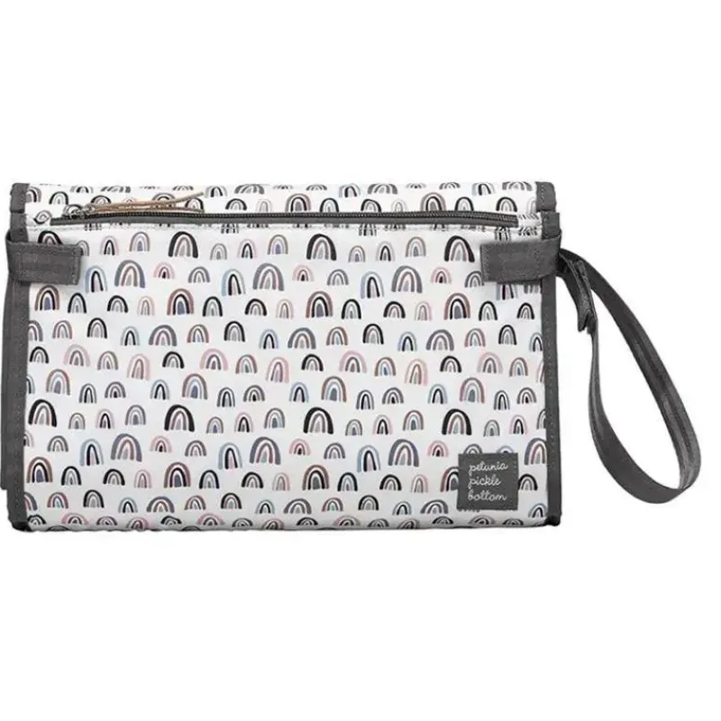 petunia__clutch_e_trocado_SKUE2wGw4bQ_0.webp Petunia Pickle Bottom Petunia - Clutch e trocador de fraldas ágil, arco-íris Online