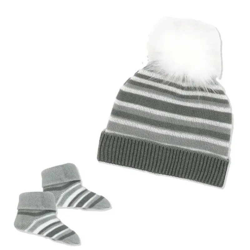 rose_textiles__conjunto_d_SKUzC9qKrxR_0.webp Rose Textiles - Conjunto de gorro e botinha listrado cinza bebê Outlet