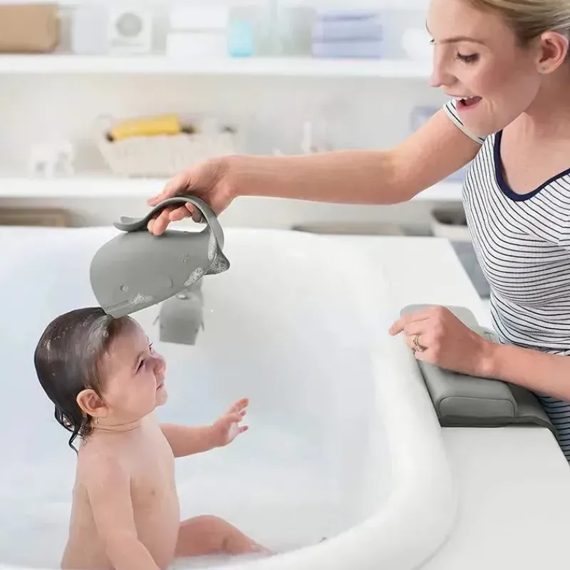 skip_hop__conjunto_essenc_SKUFR2E6ixj_5.webp Skip Hop - Conjunto essencial de banho para bebê Moby, cinza 4 unidades Online