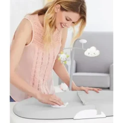 Skip Hop - Trocador estilo berçário Wipe-Clean, cinza Fashion