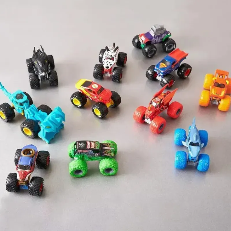 spin_master__monster_jam__SKULXsJaUsW_6.webp Spin Master - Monster Jam, Bakugan Dragonoid vs. Caminhões monstro fundidos sob pressão Bakugan Dragonoid, maiores de 3 anos Online