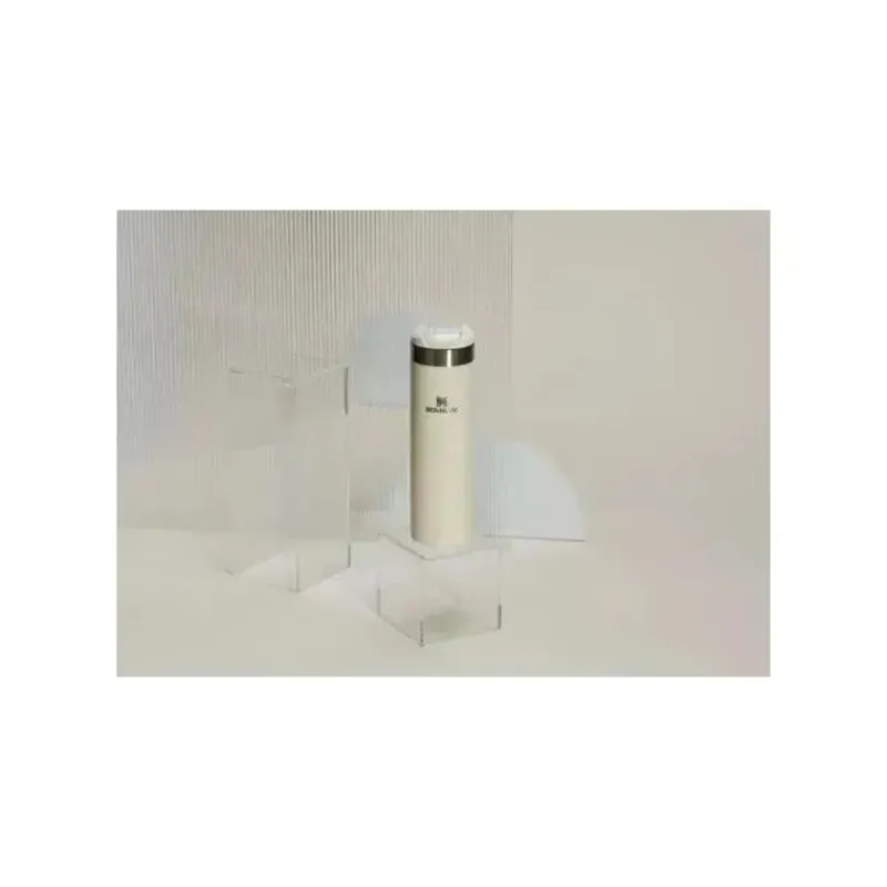 stanley__garrafa_de_trnsi_SKUcGuVAI6m_3.webp Stanley - garrafa de trânsito AeroLight de aço inoxidável de 20 onças, creme Outlet