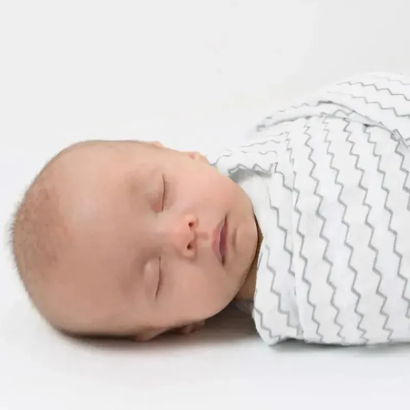 swaddle_designs__cobertor_SKUAaF5ZYl2_3.webp Swaddle Designs - Cobertores de musselina 3Pk, Sterling Stargazer Sale