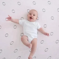 Swaddle Designs - Manta Swaddle Marquisette Aimee, Corações Rosa Online