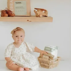 Terra Baby Terra - Fraldas para recém-nascidos 24Ct 85% à base de plantas, tamanho 1 Discount
