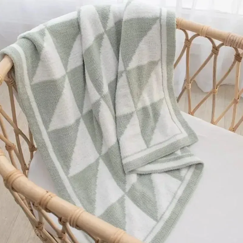 txteis_vivos__cobertor_de_SKUzbM136CN_1.webp Living Textiles Têxteis vivos - Cobertor de bebê de chenille, triângulo ultramacio, grosso e versátil, sálvia Sale